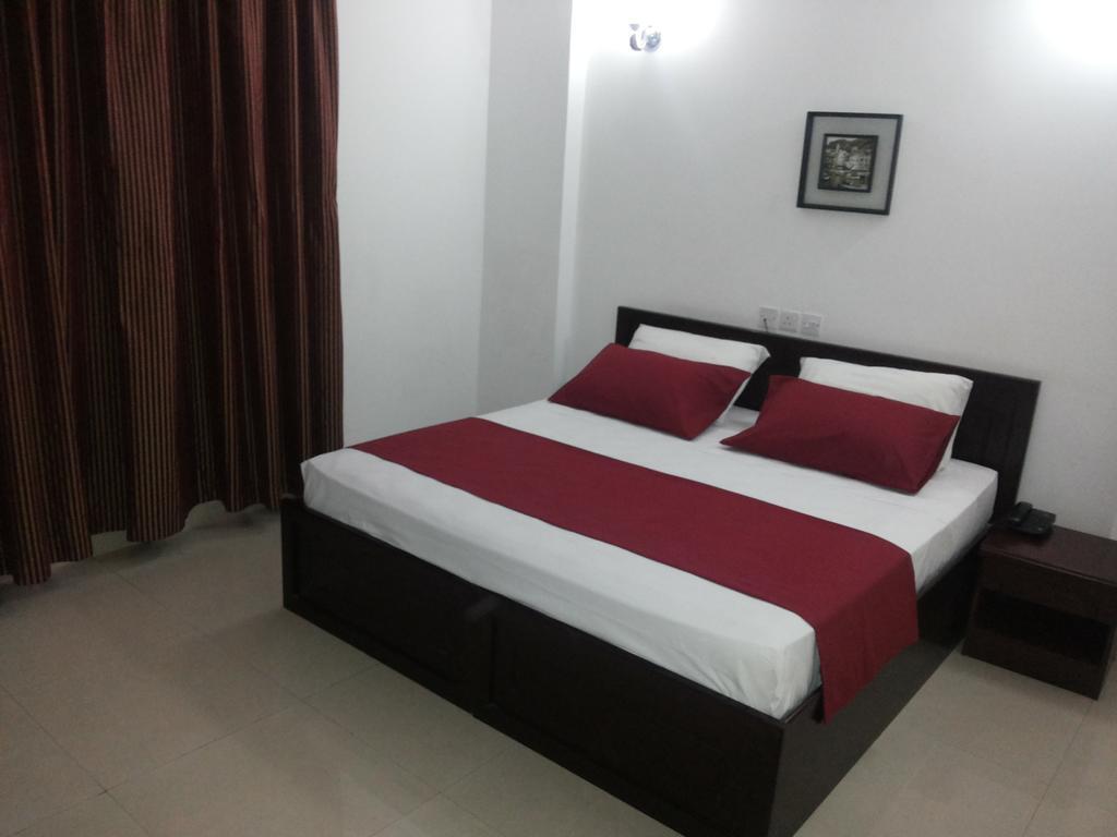 Azaiba Hotel Apartments Maskat Oda fotoğraf