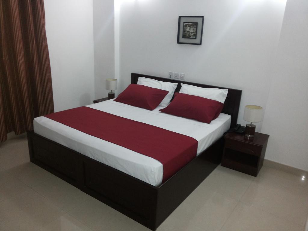 Azaiba Hotel Apartments Maskat Oda fotoğraf